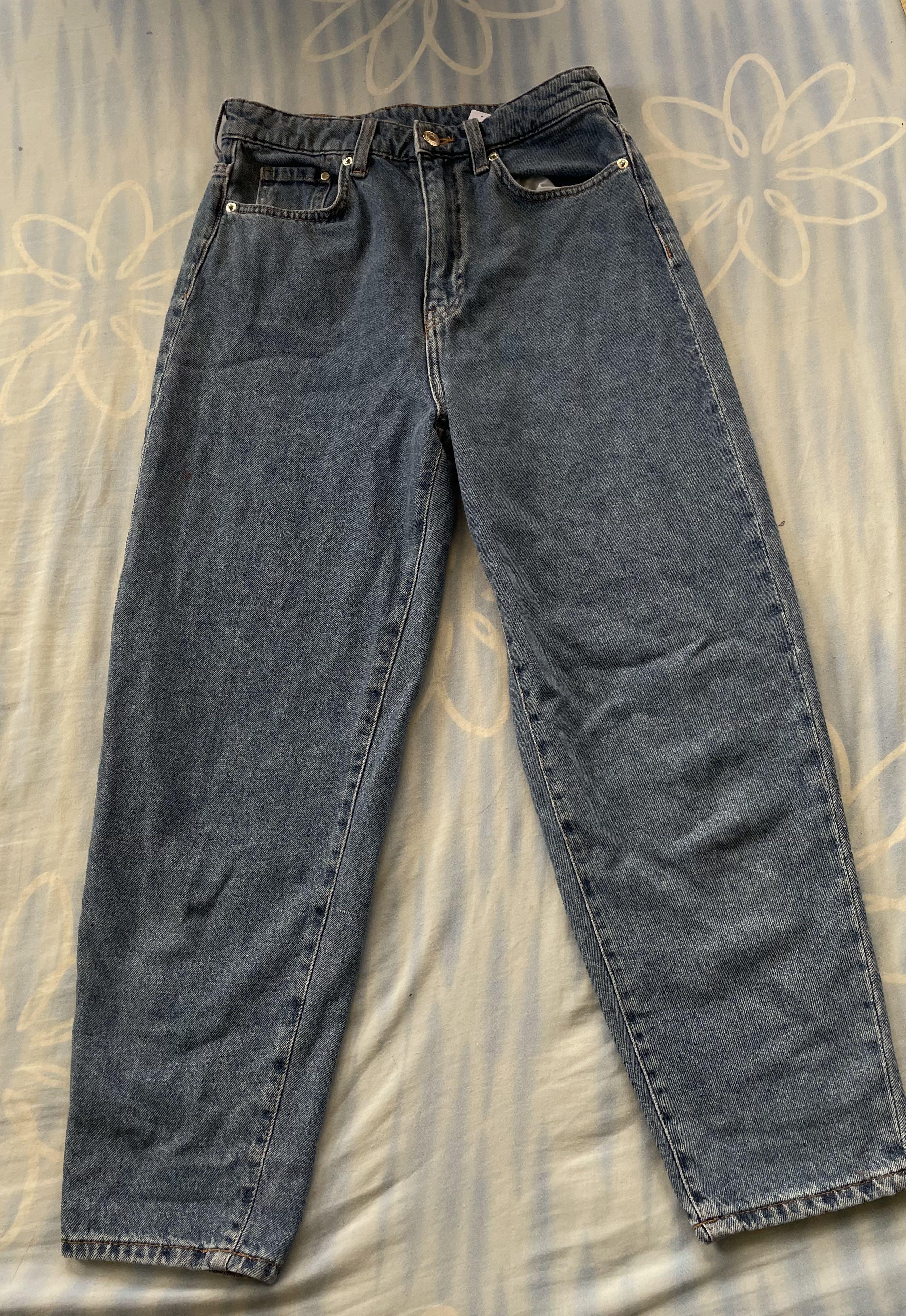 H&M Mom Loose-fit Ultra High Jeans