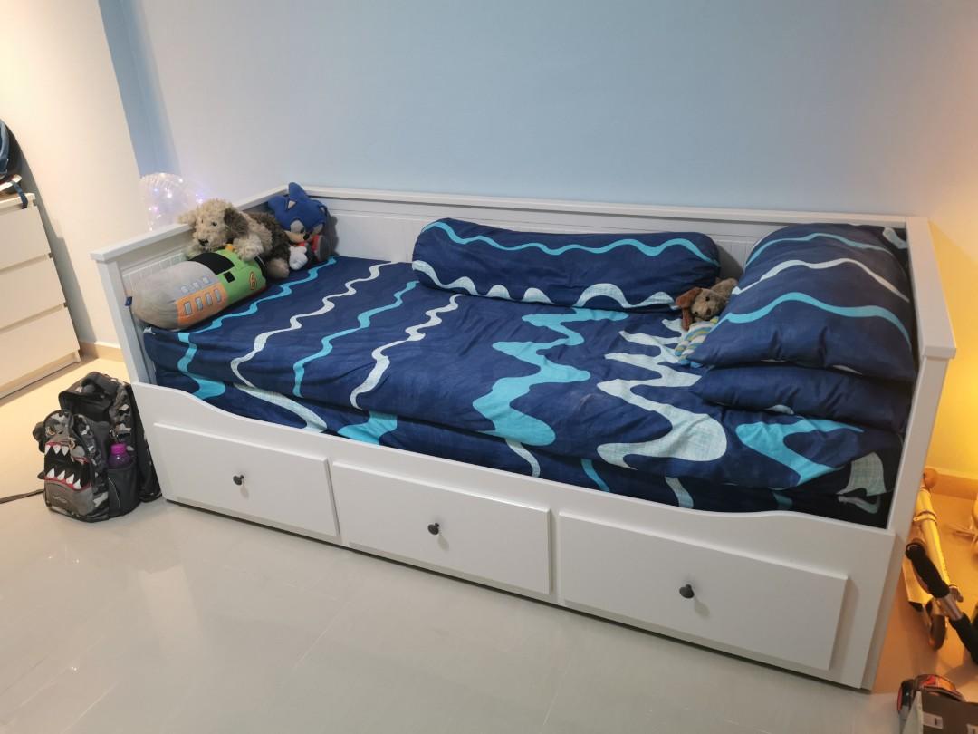 Hemnes daybed frame with online 3 drawers instructions