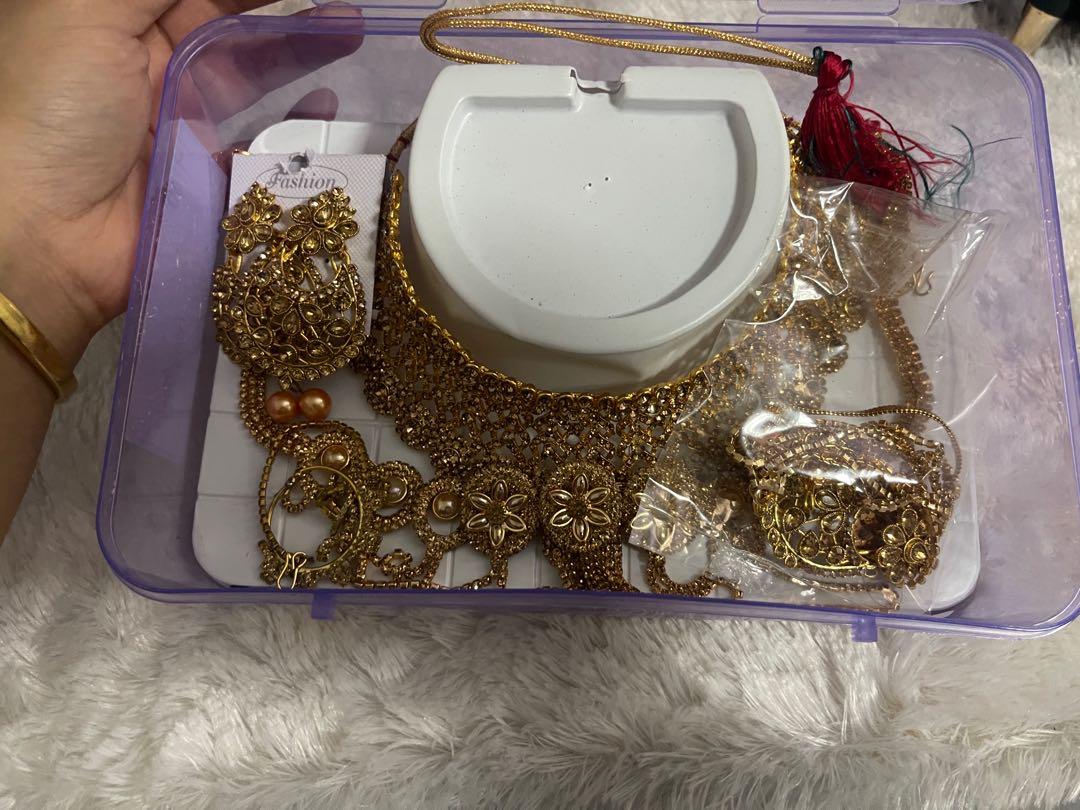 Indian bridal jewellery set