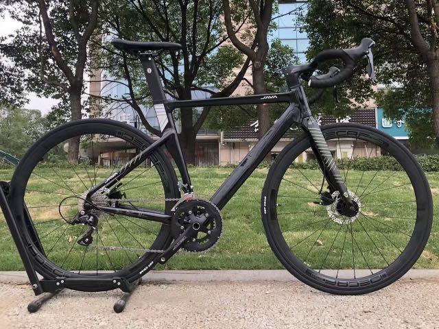 全新Java Siluro6佳沃魚雷6全內走碟剎公路車18速一體把disc roadbike, 運動產品, 單車及配件, 單車 - Carousell