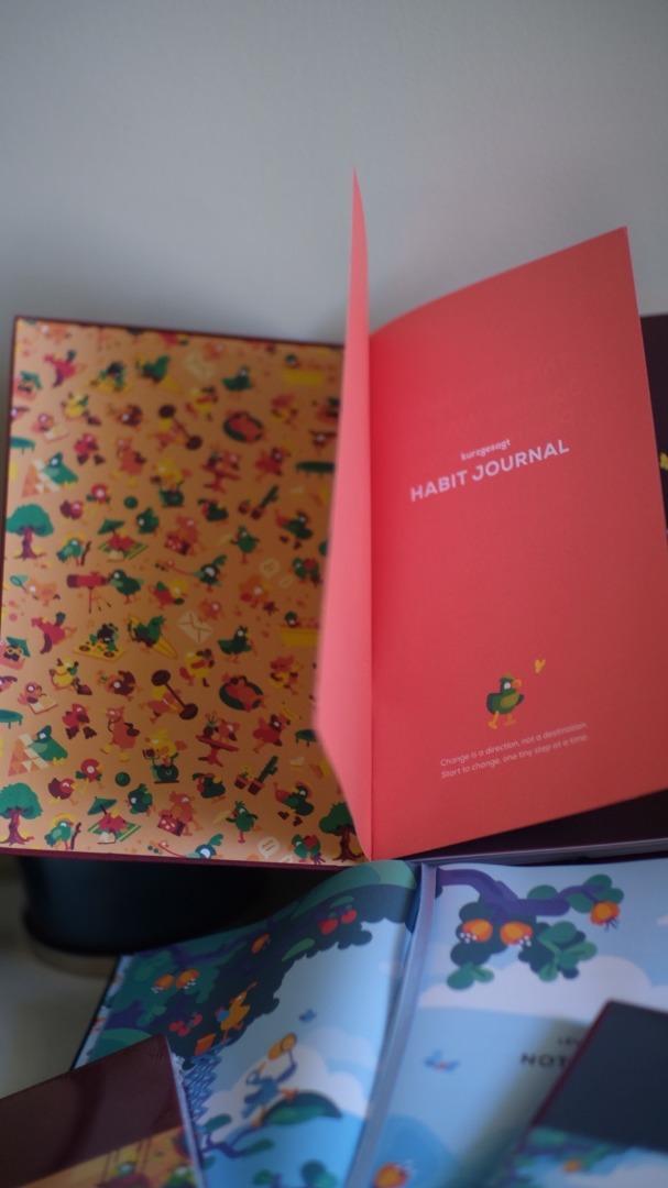 Kurzgesagt Gratitude Journal & Habit Journal (limited stocks), Hobbies