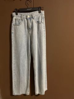 (Category: ) located in . Submitted by shopxwithus (Listing ID 1178939306, Image 1). Description: .