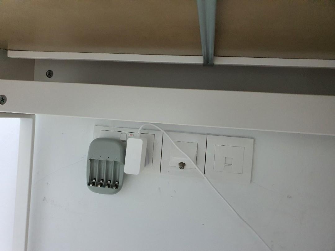 IKEA MICKE DESK WHITE with CABLE MANAGEMENT STORAGE DESK WFH STUDY