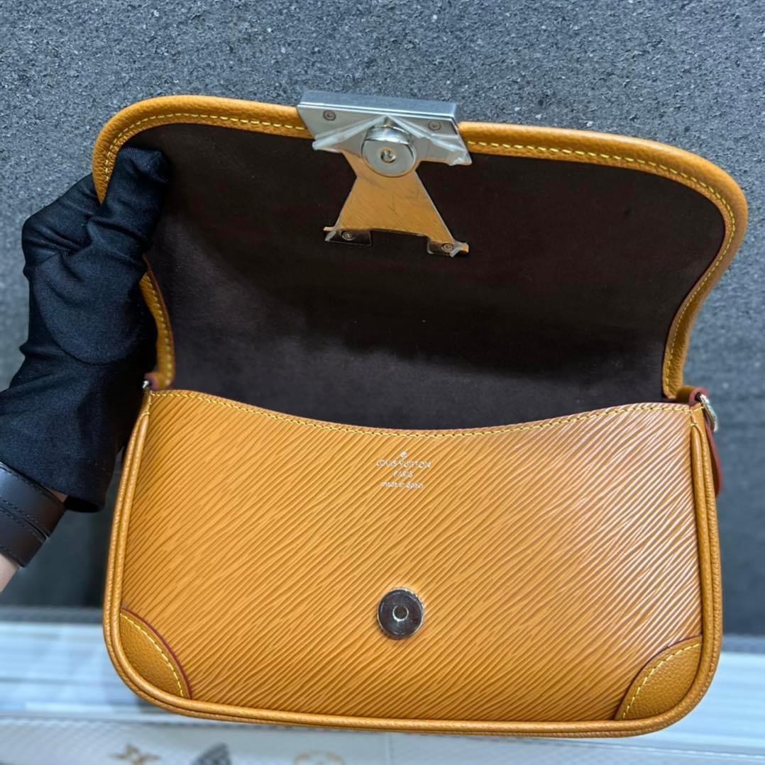 AUTHENTIC LV Vintage EPI Buci Shoulder Bag, Luxury, Bags & Wallets on  Carousell