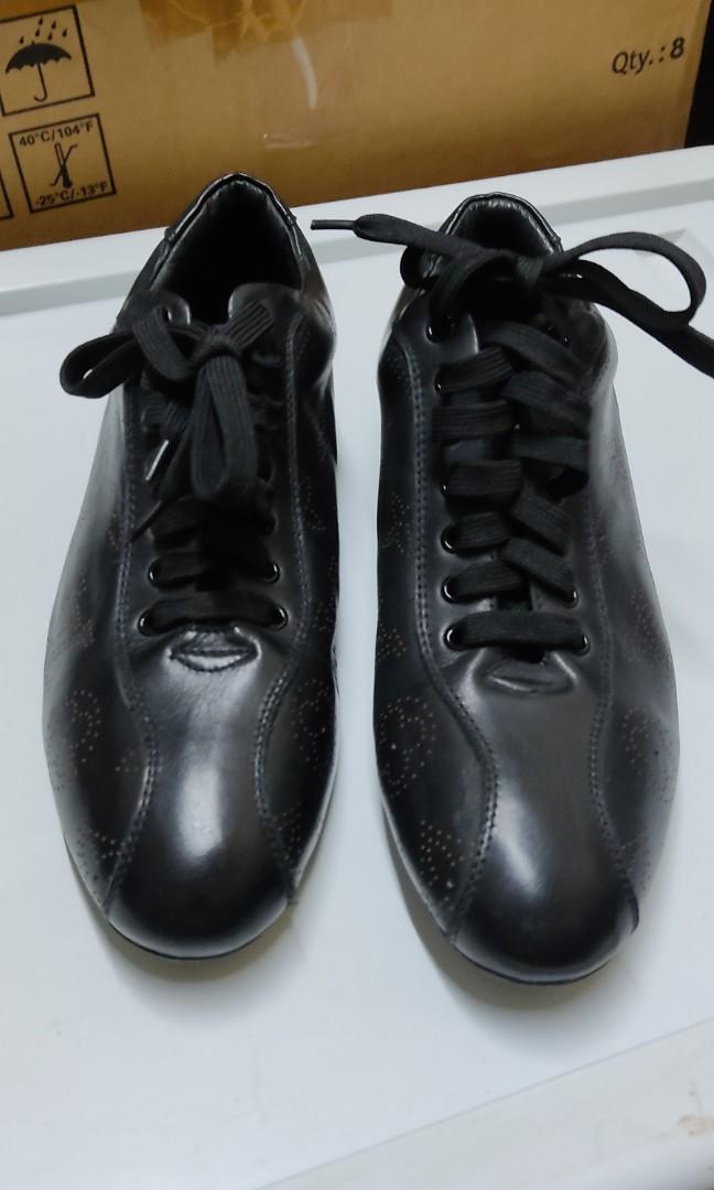 Vintage Louis vuitton LV shoes, Men's Fashion, Footwear, Sneakers on  Carousell