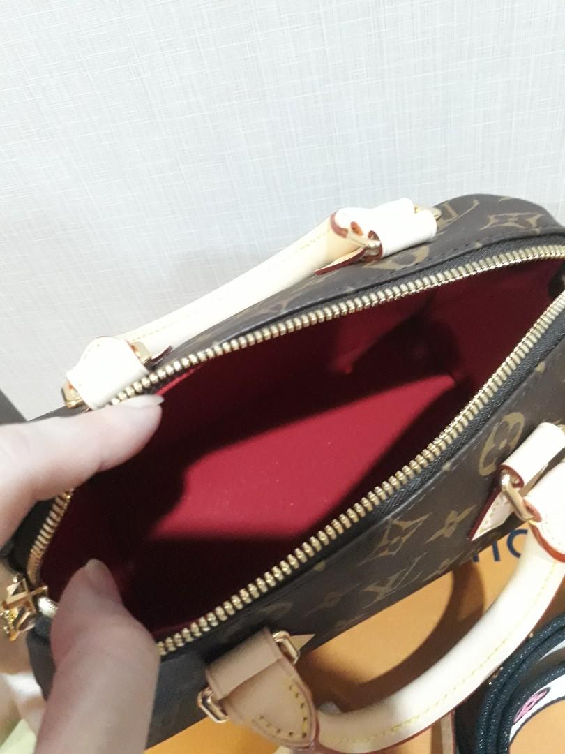 Louis Vuitton Speedy 20 (black strap) (LV speedy bandouliere 20), Women's  Fashion, Bags & Wallets, Cross-body Bags on Carousell