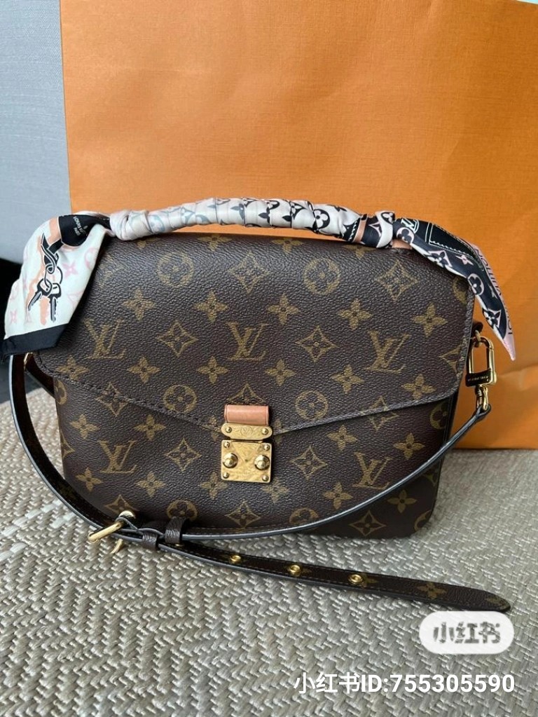 ELV POCHETTE METIS MINI, Luxury, Bags & Wallets on Carousell