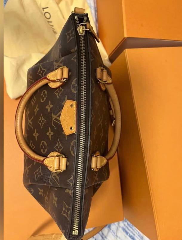 Louis Vuitton Turenne PM (5 years wear & tear) 