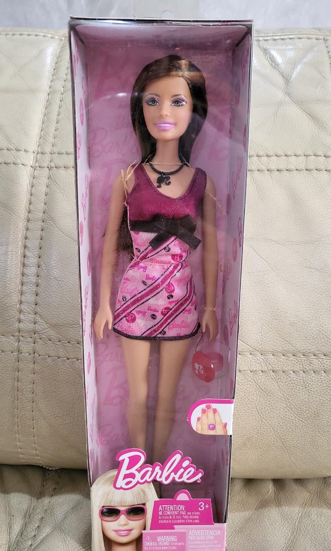Sociologie rijstwijn Sympton Mattel 2012 Barbie - Basic Entry Chic doll with Ring, Hobbies & Toys, Toys  & Games on Carousell