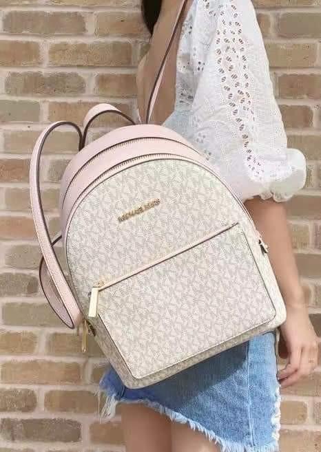 Michael Kors Kenly Adina Backpack in Signature Pink/Vanilla, Women's  Fashion, Bags & Wallets, Backpacks on Carousell