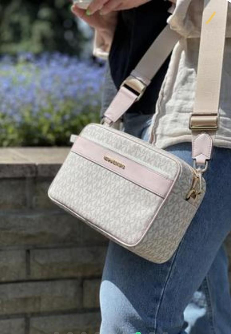 Michael Kors Kinly Large Pocket Crossbody bag Pink/Vanilla, Women's  Fashion, Bags & Wallets, Cross-body Bags on Carousell