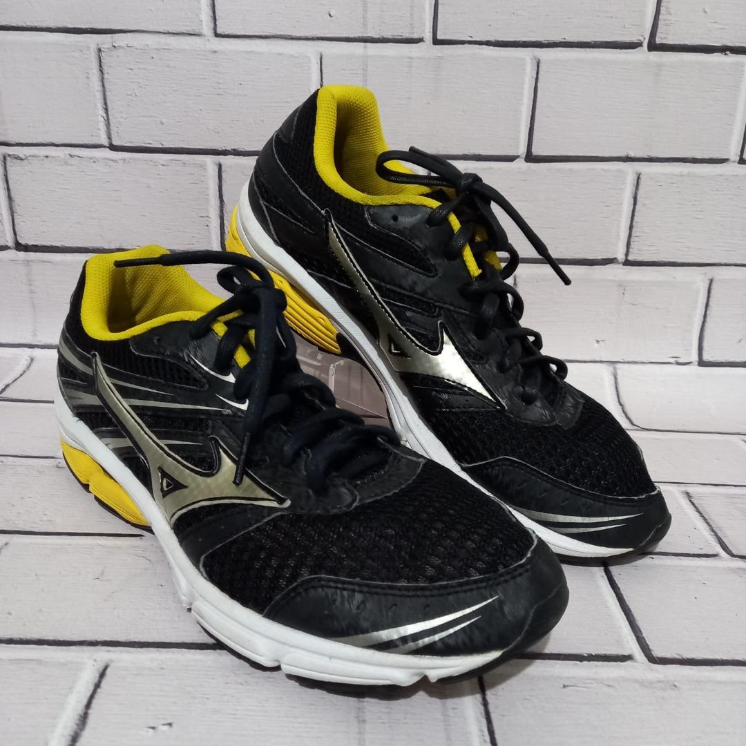 mizuno running men wave zest Fesyen Pria Sepatu Sneakers di