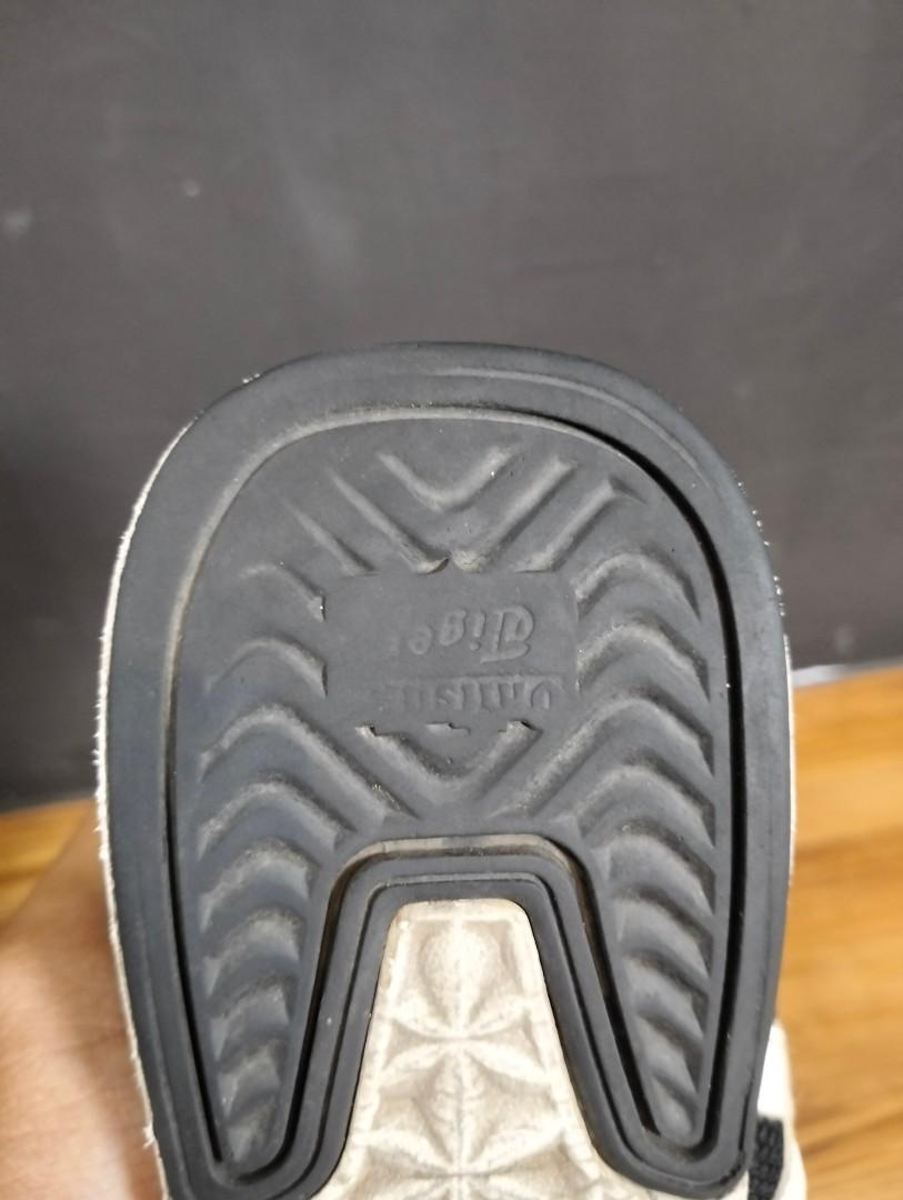 onitsuka tiger hitam