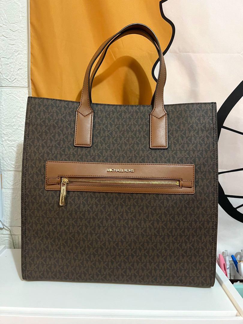 Original Authentic Michael Kors MK gold brown Kenly Large book tote bag,  Luxury, Bags & Wallets on Carousell