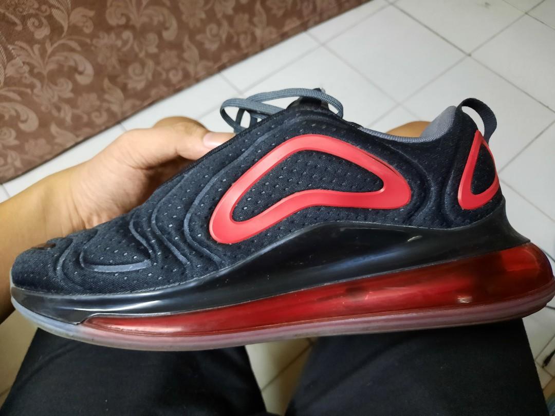 Black and red hotsell air max 720