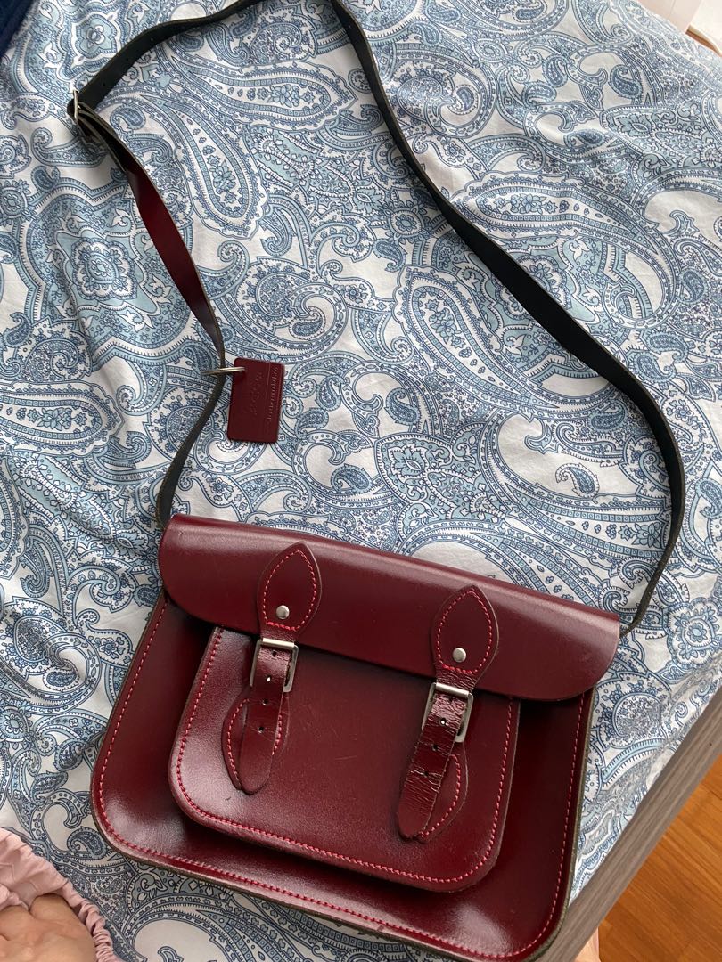 Classic satchel Clearance