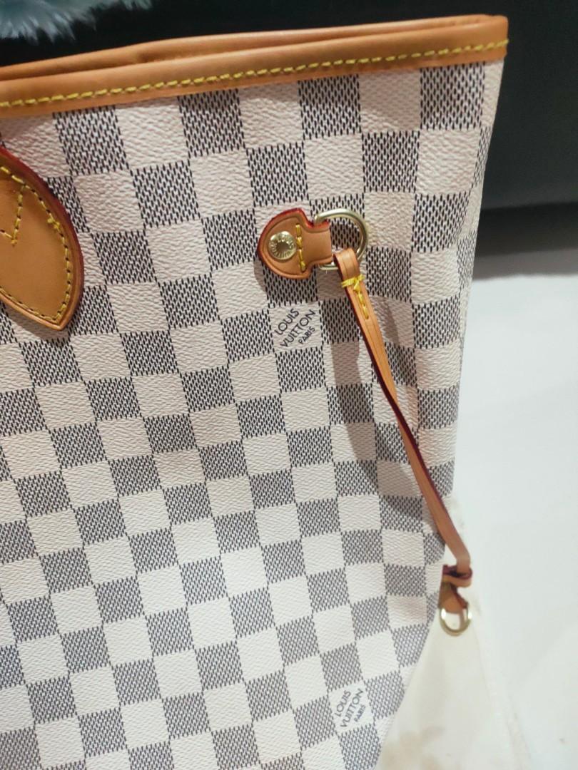 Preloved lv azure neverfull (Category: Luxury Bags & Wallets) located in Cebu City. Submitted by day.98 (Listing ID 1179021857, Image 3). Description: from japan surplus genuine leather meduim size coded no flaws.