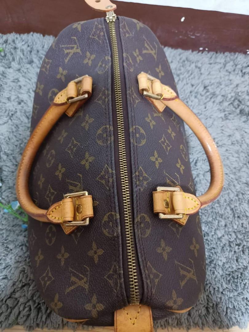 Aunthentic lv code sp0952 condition 9/10 - Pre owned luxurious