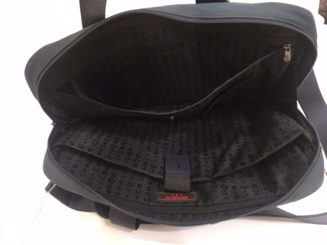 Samsonite RED Sling Laptop/ Dokumen Bag (Free Laptop/Dokumen Bag), Men
