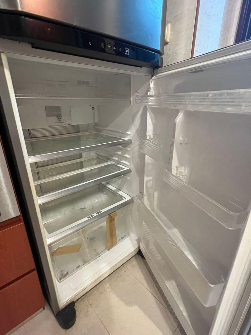 Sharp Refrigrator (Category: Refrigerators & Freezers) located in Singapore. Submitted by shivaniaggarwal (Listing ID 1178890736, Image 3). Description: Well used Refrigrator in working condition. Plz contact @88099450.