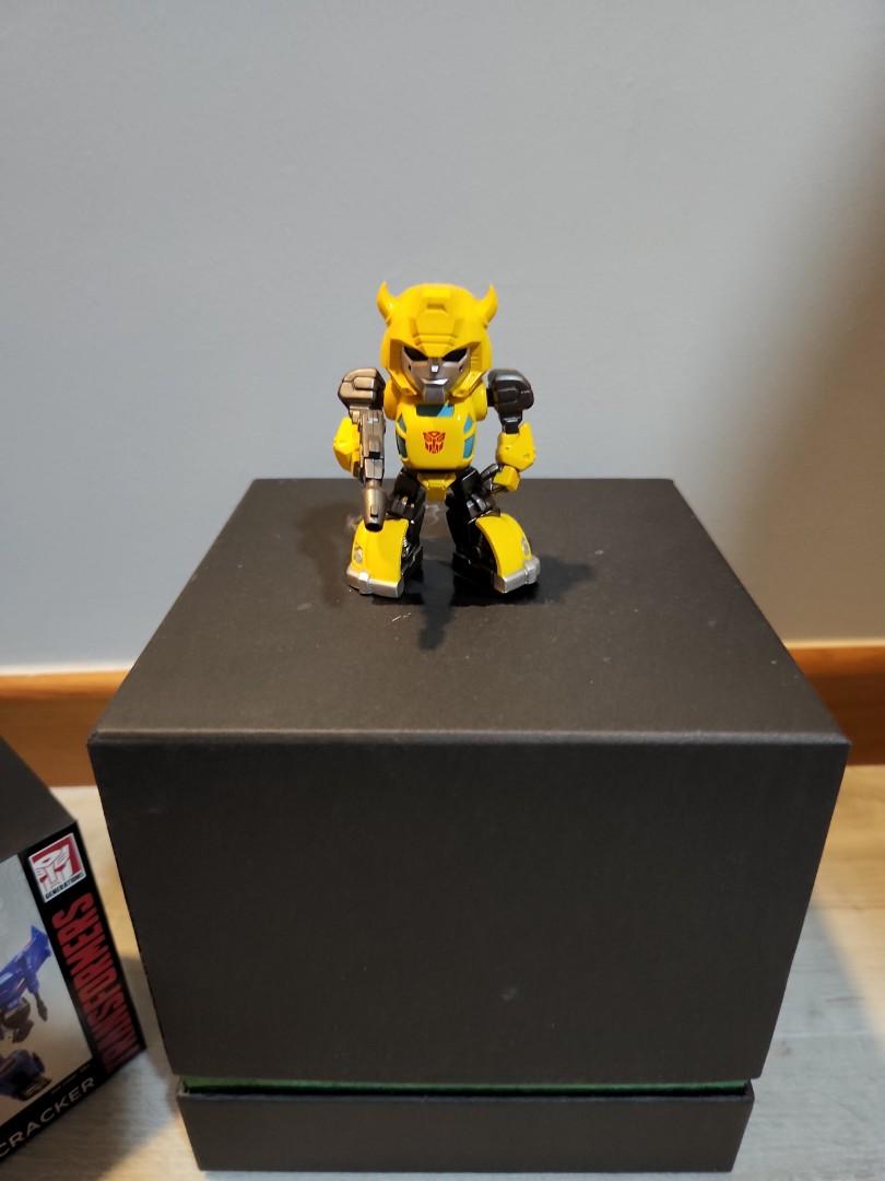 Transformers (Category: Vintage Collectibles) located in Singapore. Submitted by capsnhoods (Listing ID 1178996458, Image 6). Description: $120 for whole set Optimus Prime- $20 Optimus Prime Black edition- Sold Ultra Magnus-Sold Megatron-$20 Grimlock-$20 ThunderCracker-$10 Jazz-$10 Bumblebee-$10 WheelJack-$10 Sound Blaster-$10 SoundWave-$10 SmokeScreen-$10.