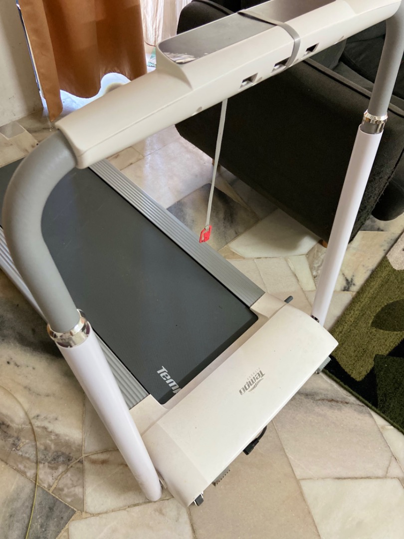 Treadmill johnson, Sports Equipment, Exercise & Fitness, Cardio