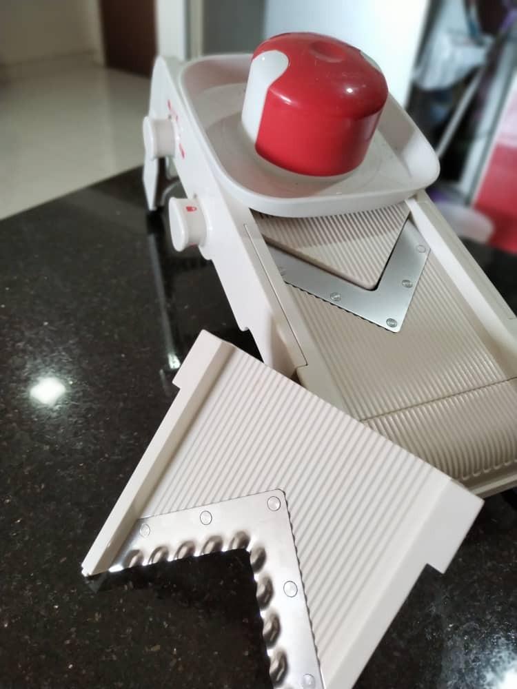 Tupperware Mandoline Slicer/Dicer, TV & Home Appliances, Kitchen