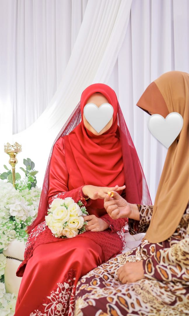 Wedding veil Red Maroon Women s Fashion Muslimah Fashion Accessories on Carousell