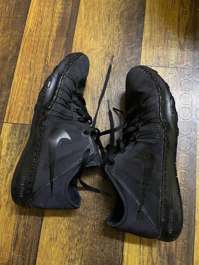 Nike black hotsell rubber shoes