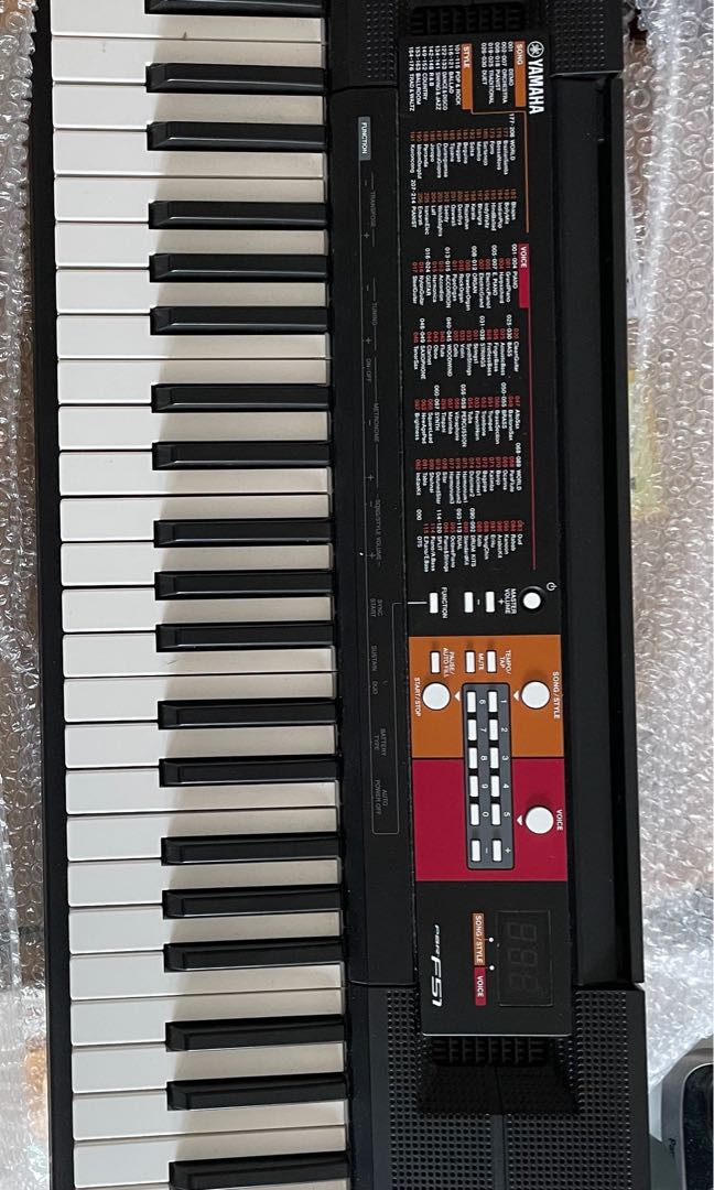 Yamaha PSR F51, Hobbies & Toys, Music & Media, Musical Instruments on ...
