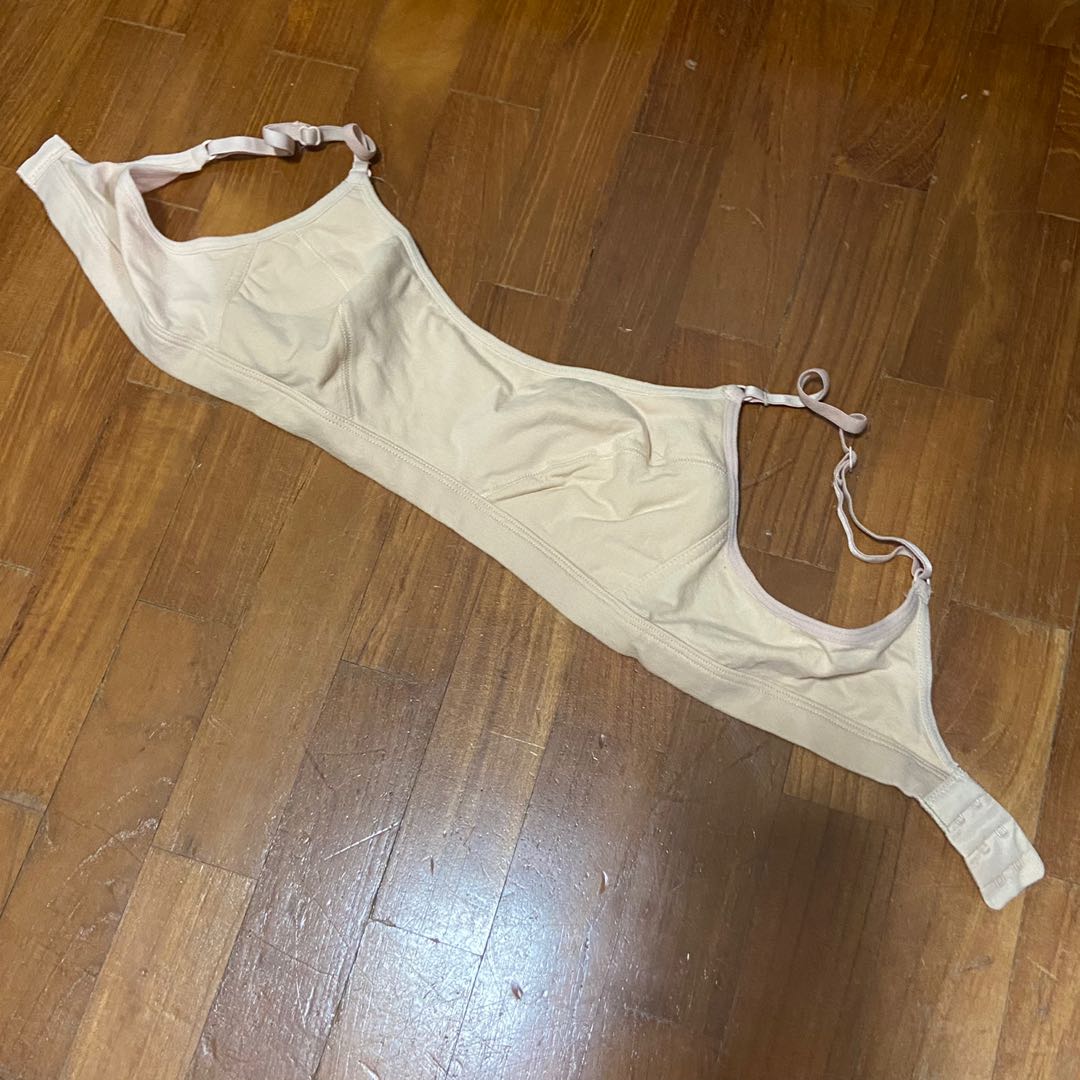 Young Hearts Training bra, Women's Fashion, Activewear on Carousell