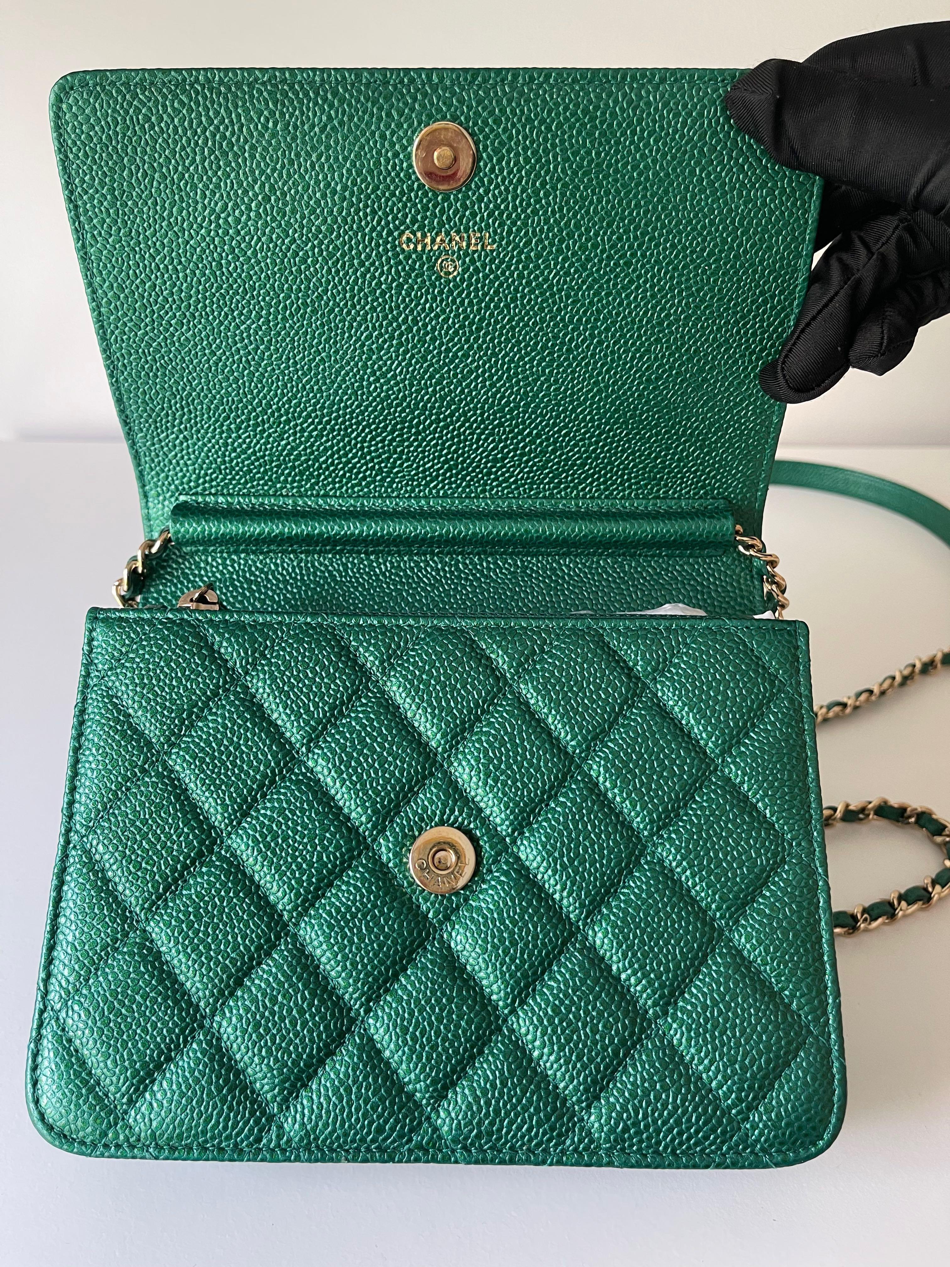18S Emerald Green Chanel WOC, Luxury, Bags & Wallets on Carousell