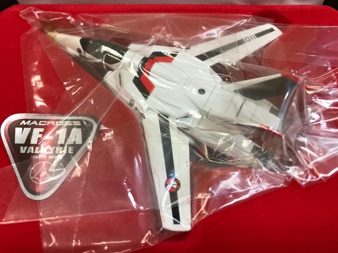 全新 罕有 童友社 河森正治 監修 超時空要塞 Macross VF-1A 1:144 合金, 興趣及遊戲, 玩具 & 遊戲類 - Carousell