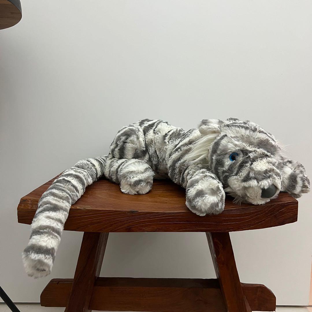 Jellycat snow leopard sacha hot sale
