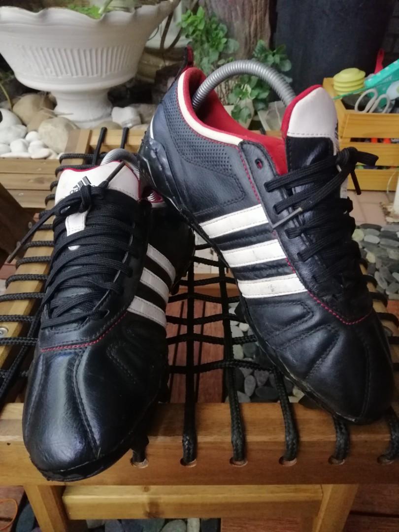 Adinova football boots online