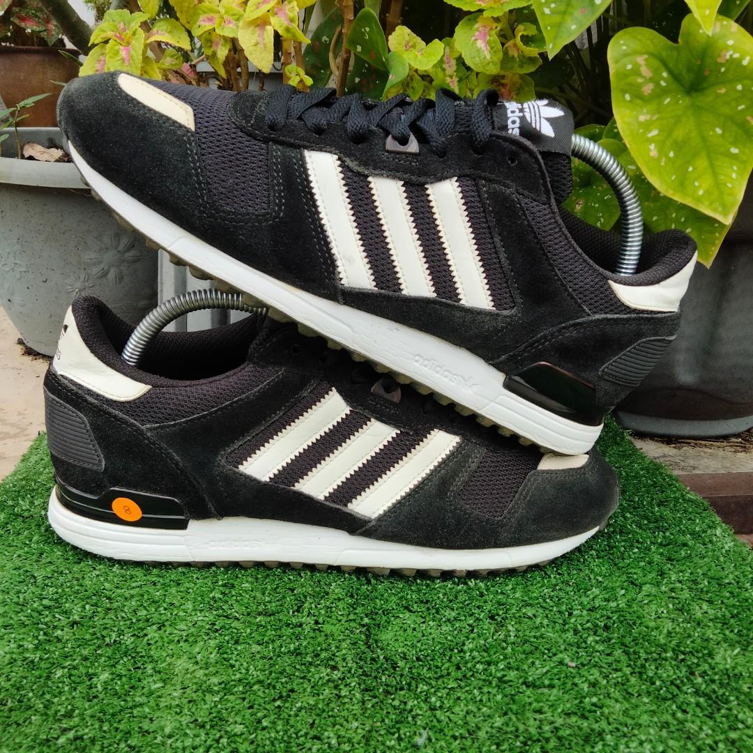Adidas zx 700 size 8 sale