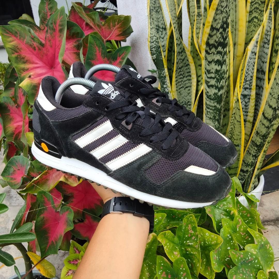 Adidas zx discount 700 white 42