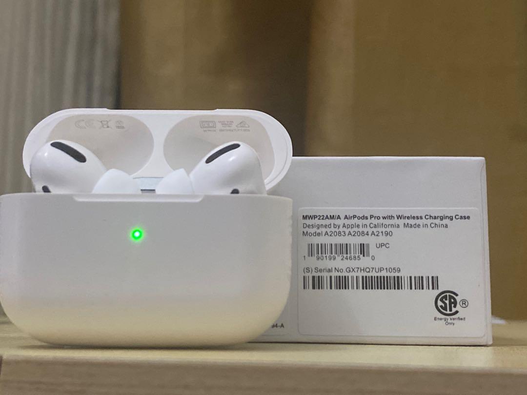 Apple Airpods Pro (Category: Earphones) located in Manila. Submitted by shop.destash (Listing ID 1179191789, Image 2). Description: RFS: Need funds for school ASAP - 99% smooth, no damages, scratches, flaws - Lady-owned, like brand new - Complete with charging case, left and right airpod, unused ear tip set, airpods manual, original lightning cord charger, free silicone case - Via Lalamove/Grab delivery. Free shipping if within Metro Manila - Pro