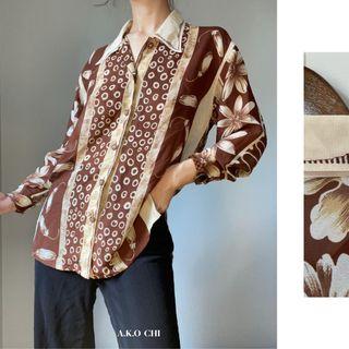 A.K.O CHI yuppie ·《長頸鹿與花》刺繡大尖領 長袖 花襯衫