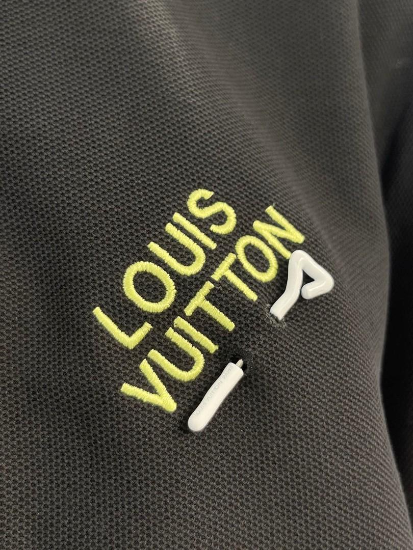 Authentic lV pin embroidered short sleeve polo shirt