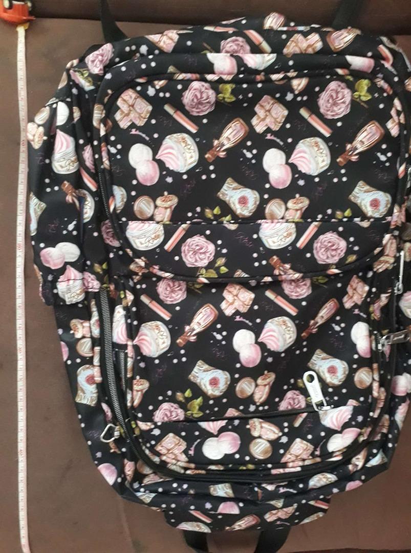 back pack , bag (Category: Plants & Seeds) located in Singapore. Submitted by nilmidona (Listing ID 1174345372, Image 3). Description: 25SGD . This is a new not used bag, got it 4 months back as a present,. new condition. pls contact me via 89234375. bukit batok.