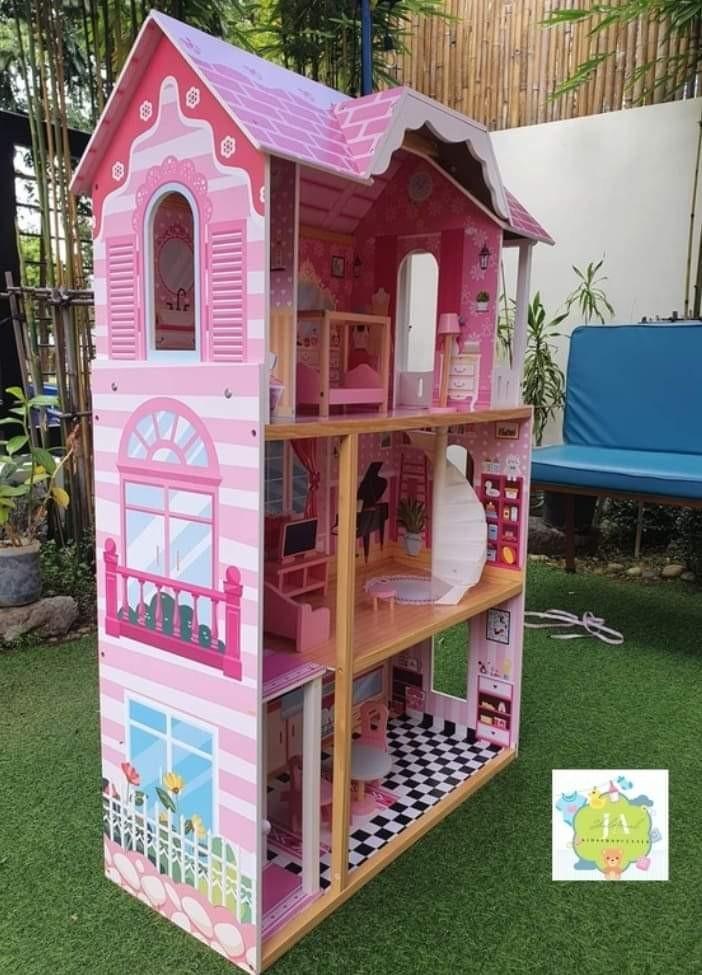 Big Wooden Isabelle Dollhouse with free doll and led light, Hobbies