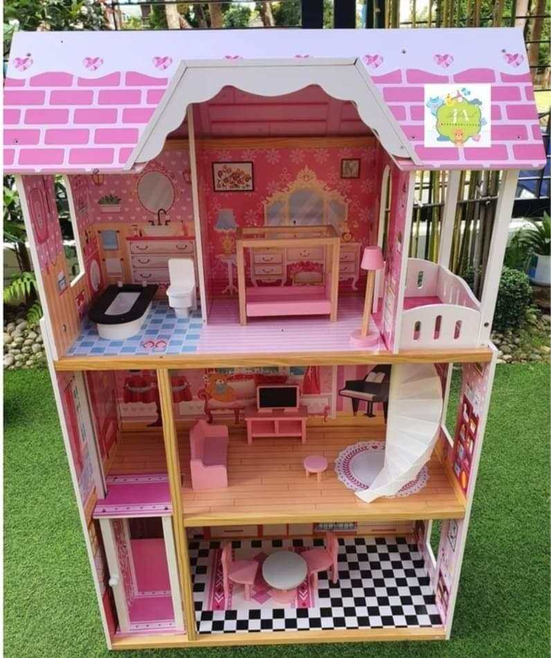 Big Wooden Isabelle Dollhouse with free doll and led light, Hobbies