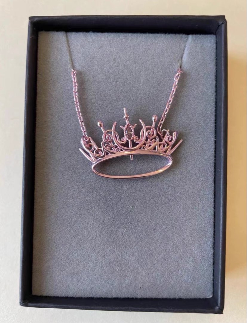 Blackpink the album pink crown necklace Lisa rose Jennie
