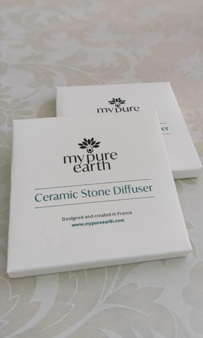 Ceremic Stone Diffuser (Category: Home Fragrance) located in Singapore. Submitted by 5fifty (Listing ID 1179150282, Image 2). Description: Brand new Self collect in Ang Mo Kio..