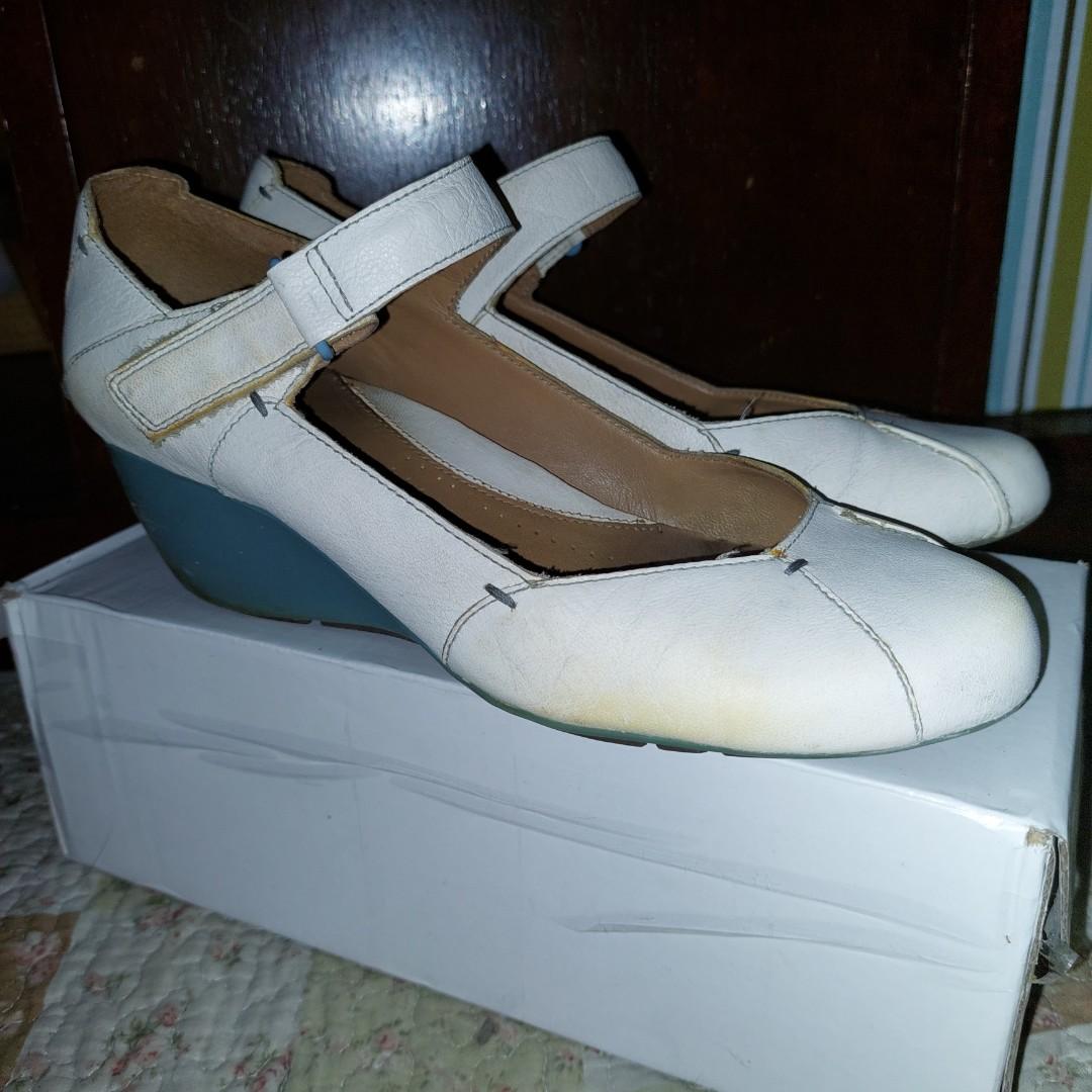 Clarks active air wedge shoes clearance