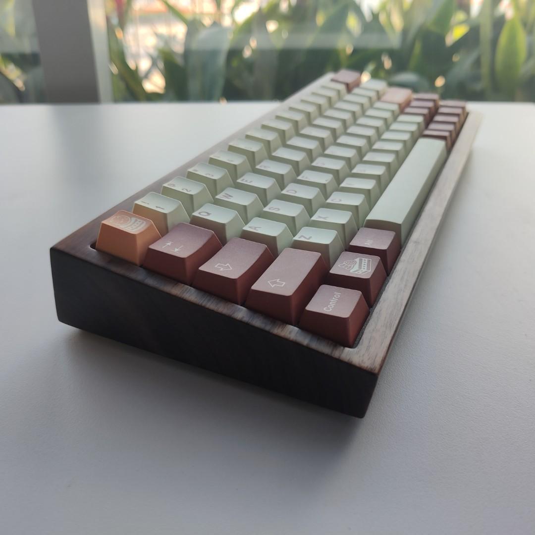 Custom 60 Keyboard Walnut Tofu60, Computers & Tech, Parts