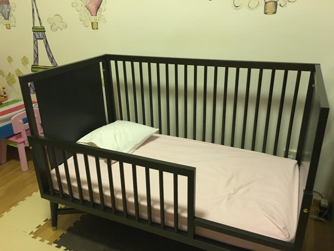 Dwellstudio mid century top crib conversion kit