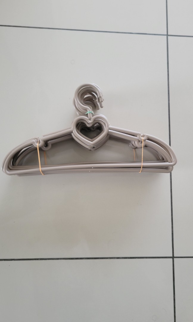 Free hangers, Furniture & Home Living, Home Improvement & Organisation, Hooks & Hangers on Carousell