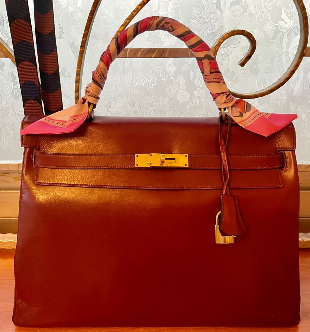 35 red SADDLER H grained leather HERMES Kelly bag - VALOIS VINTAGE PARIS
